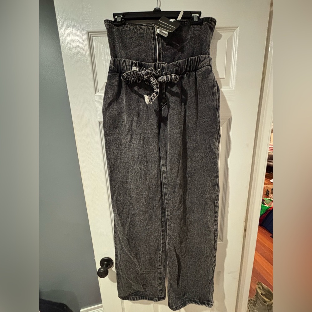 High-Waisted Black Denim Jeans